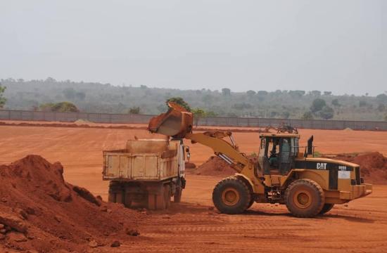 Le premier ministre Félix Moloua constate de visu l'évolution des travaux de construction d'un port sec à Bangui